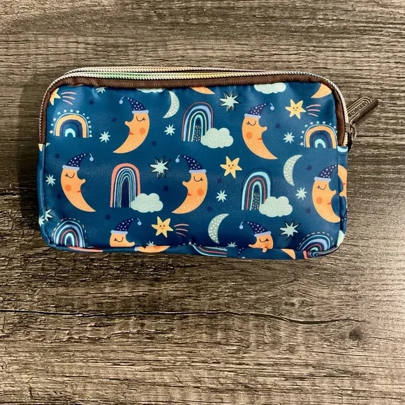 ❤️❤️❤️ Novelty Celestial Print Wristlet/Wallet ❤️❤️❤️ - Picture 2 of 5